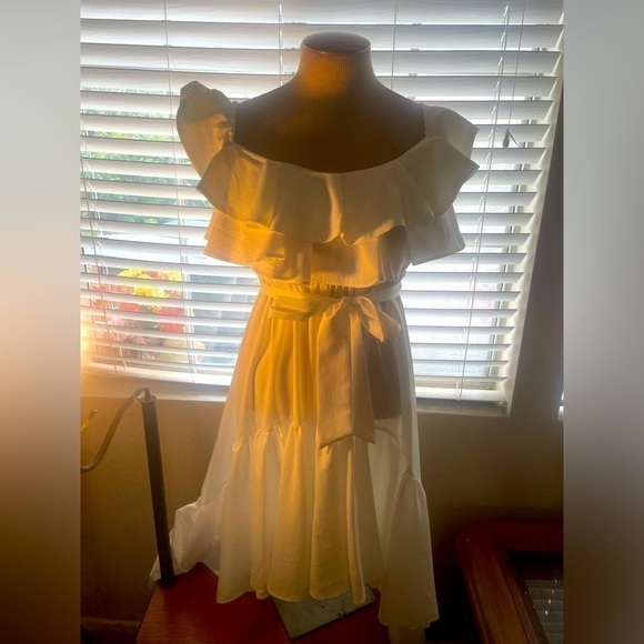 Akira Days Like These With Ruffles Maxi Dress - Picture 3 of 6